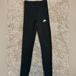 New girls Nike black leggings Size XL #activewear #leggings